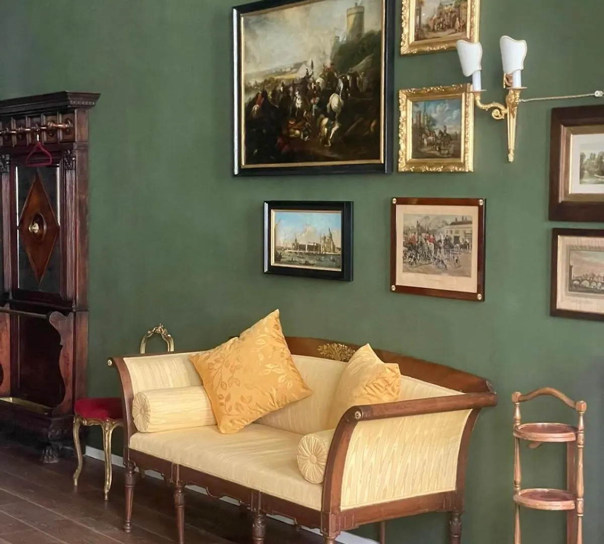 Edward Suite Firenze 0*,