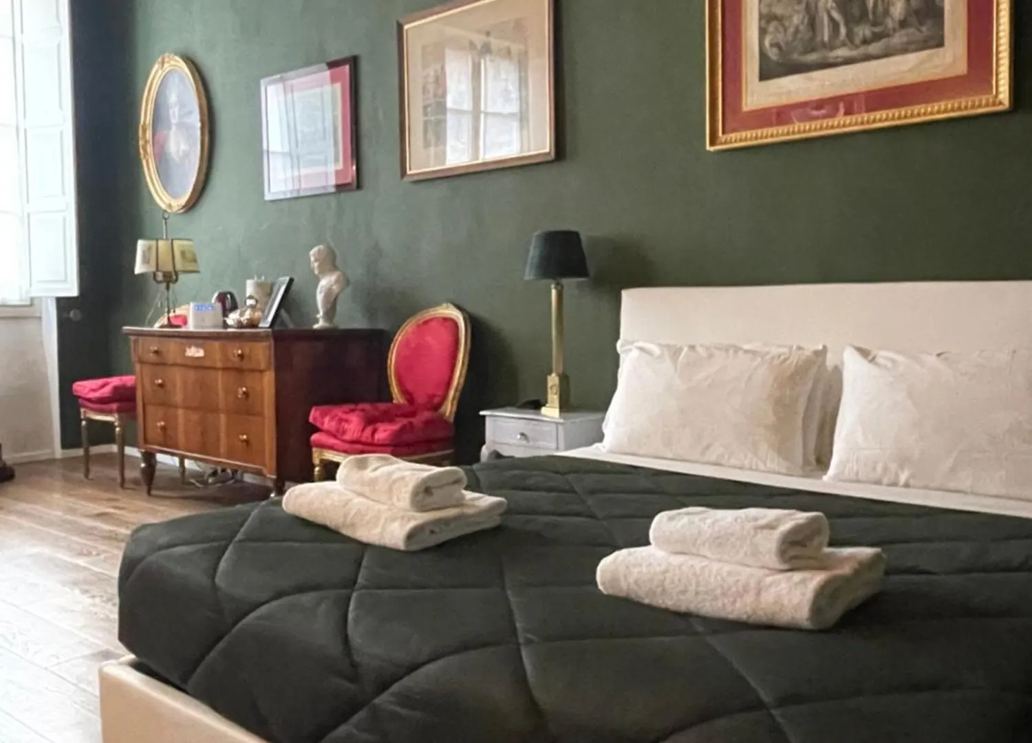 Edward Suite Firenze 0*,  Italia
